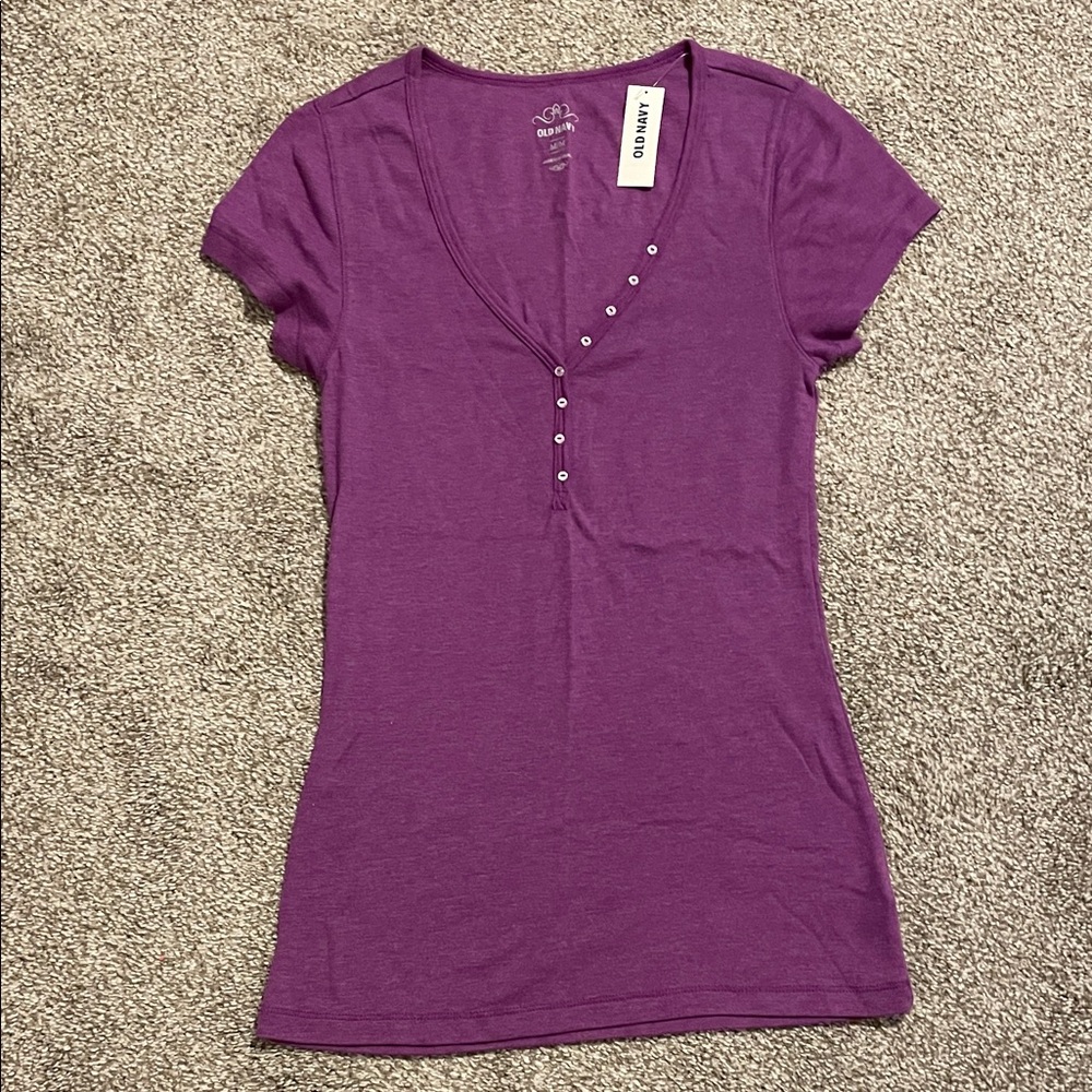 Old Navy V-Neck Purple Tee Medium